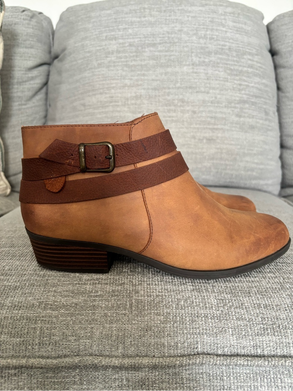 Women's Clarks Tan Leather Ankle Bootie with Buckle Strap Accent